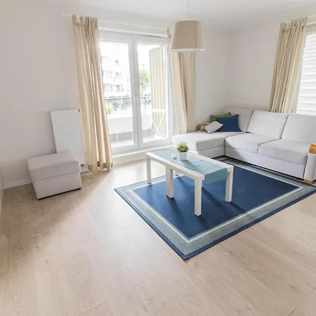 16 Widok Na Basen * Ustronie Morskie